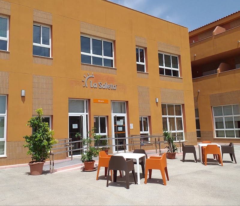 Residencia de ancianos La Saleta Alicante — foto 1