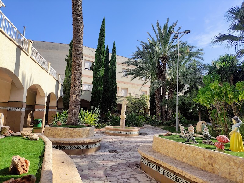 Asilo Hermanitas de los Ancianos Desamparados — foto 1