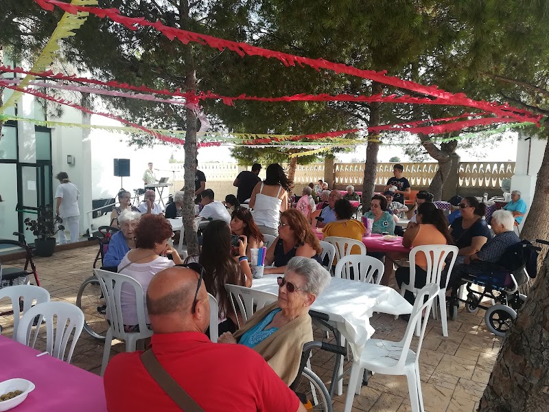 Residencia de personas mayores dependientes Corazón de María — foto 1