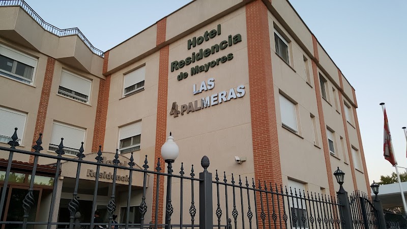 Hotel Residencia de Mayores Las 4 Palmeras — foto 6