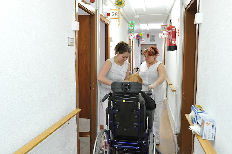 Asociación Evangélica Betania - Residencia de la tercera edad — foto 8