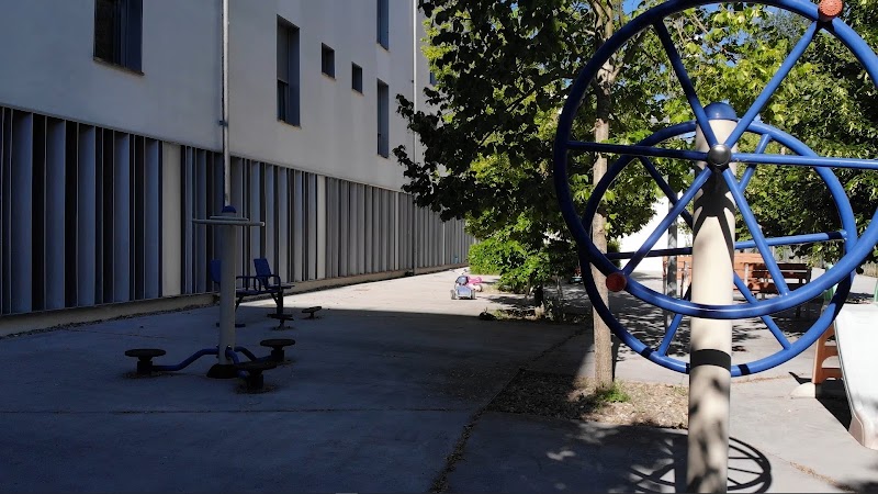 Residencia de ancianos Sagrada Familia — foto 1