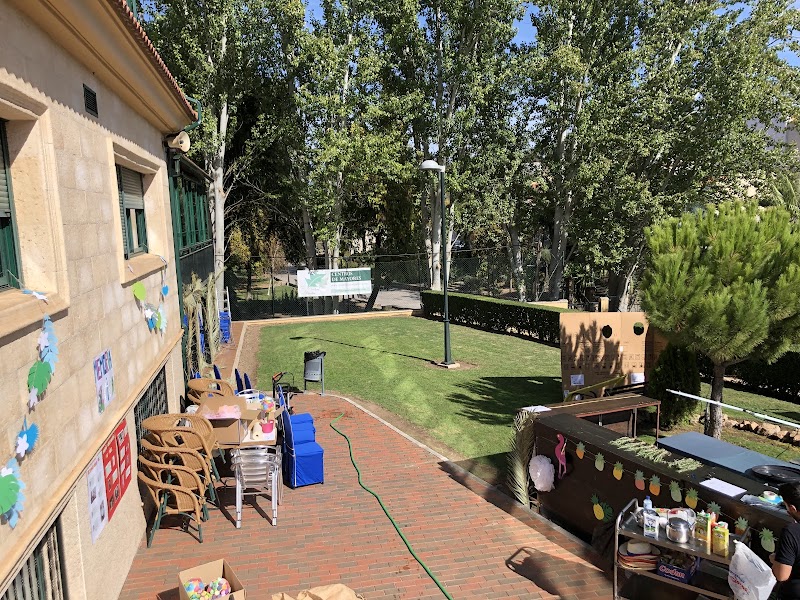 Residencia Ciudad Jardín Parque del Príncipe — foto 9