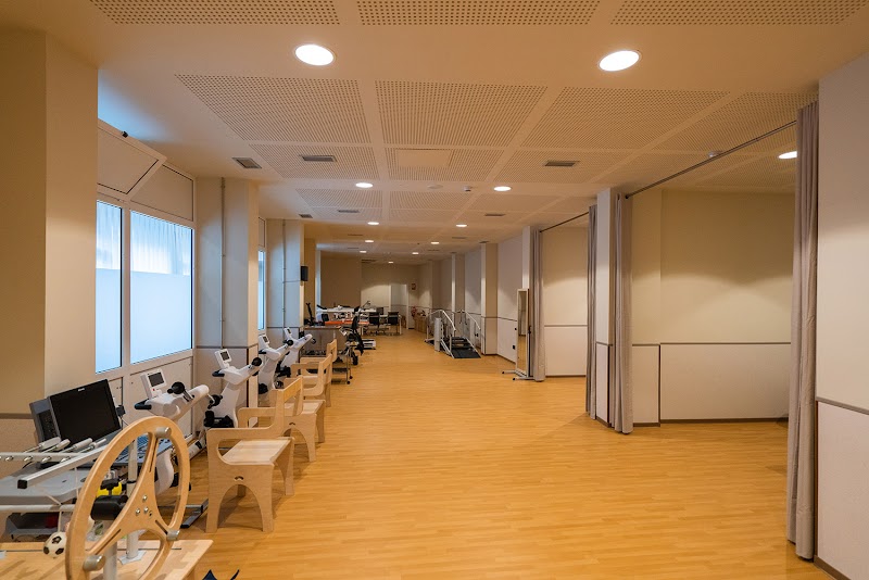 Centro Residencial La Pereda — foto 8