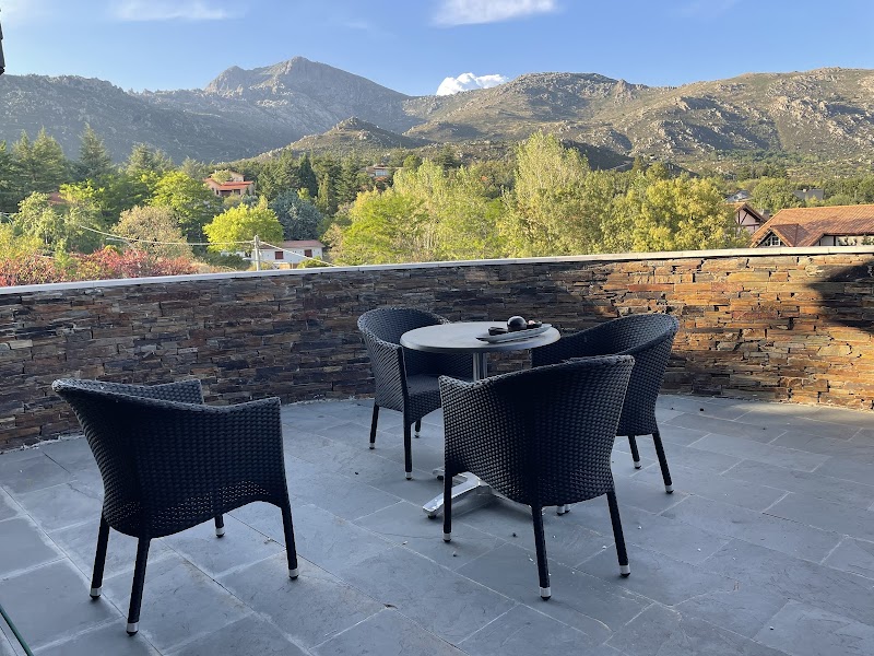 Residencia Mataelpino — foto 1