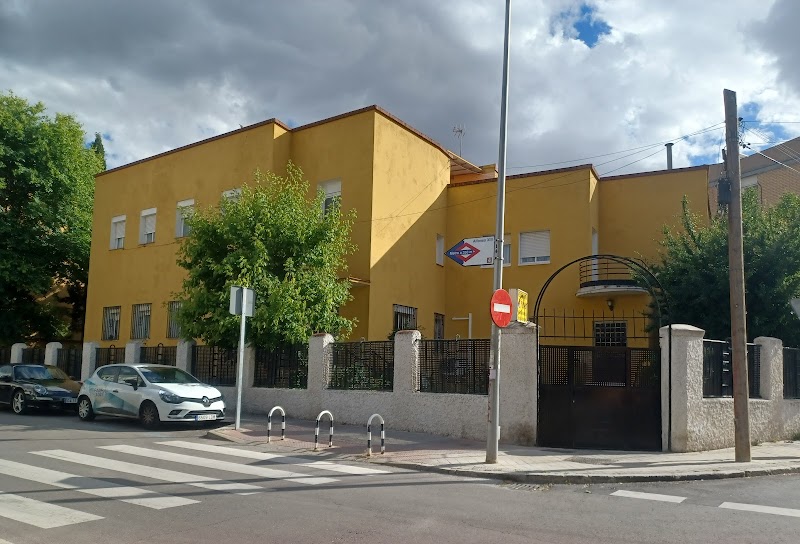 Residencia de 3ª edad Sagrada Familia — foto 1