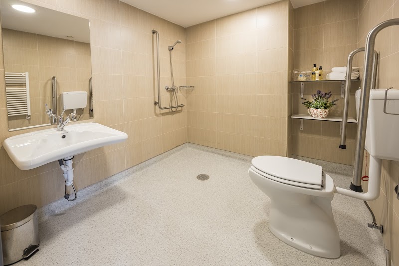 Sanitas Residencial Jardines de Sabatini — foto 3