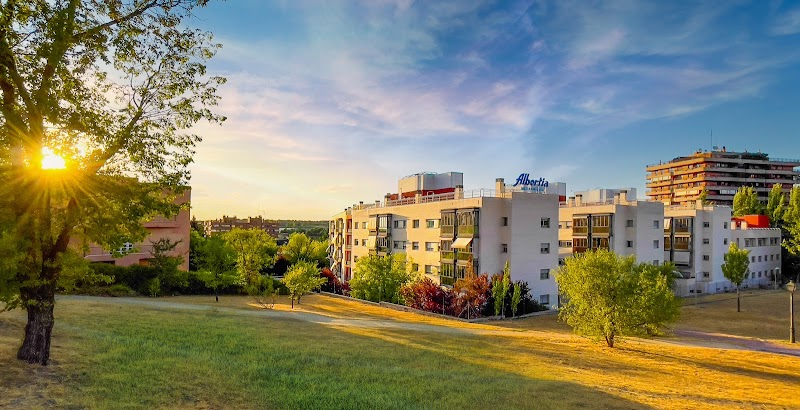 Residencia y Apartamentos para Mayores Mirasierra — foto 1