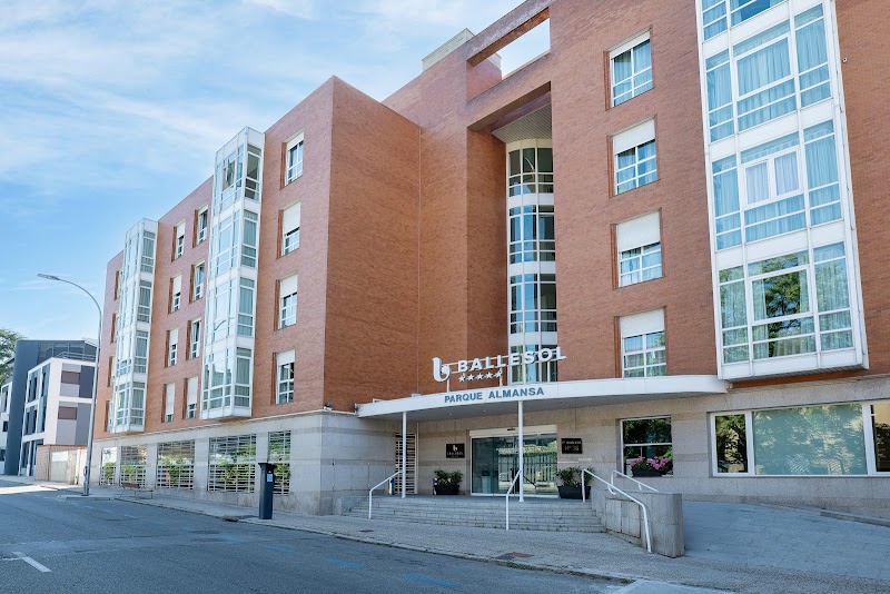 Ballesol Parque Almansa - Apartamentos — foto 1