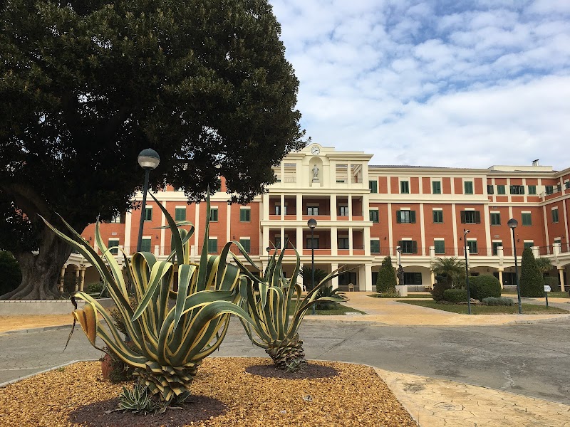 Asilo de Ancianos - Hermanitas de los Pobres — foto 1