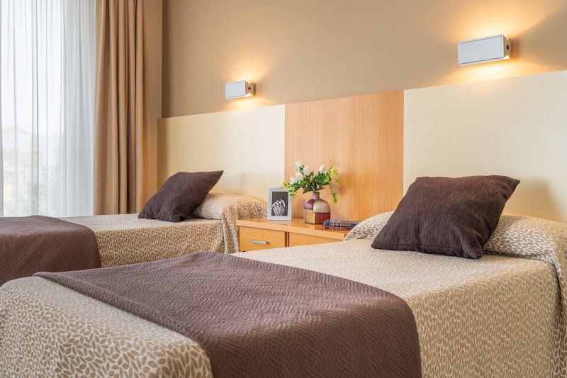 Residencia para mayores Monfarracinos — foto 2