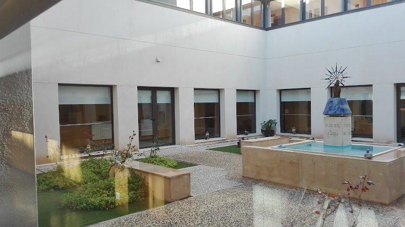 Residencia Madre María Pilar Izquierdo — foto 8