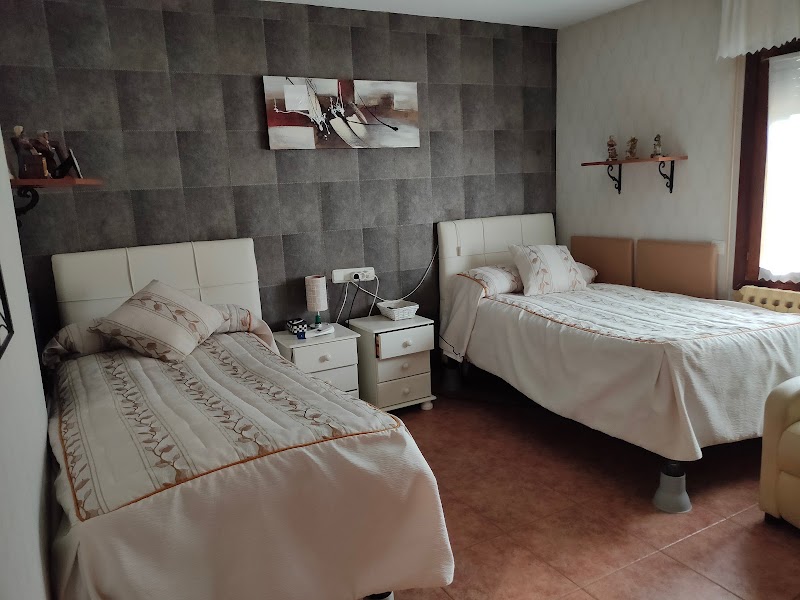 Servicio de atención diurna Residencia Hogar Larrea — foto 2