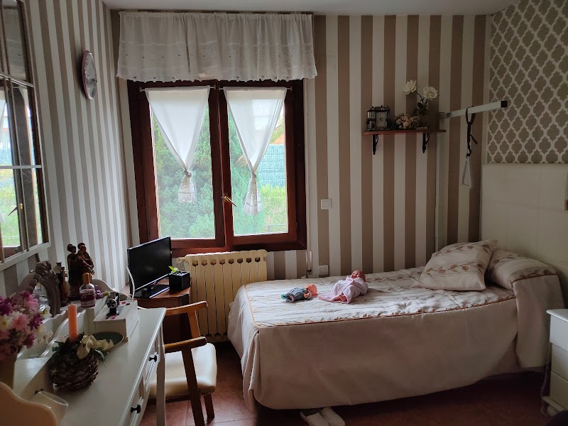 Servicio de atención diurna Residencia Hogar Larrea — foto 7