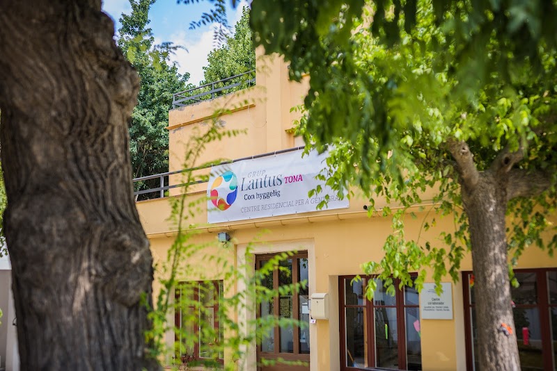 Servei de centre de dia Lantus Tona