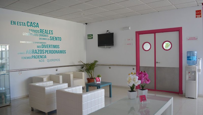 Unidad de estancia diurna El Hogar del Abuelo — foto 4