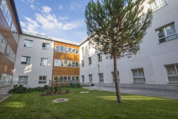 Servicio de estancia diurna de la Residencia AMAVIR El Pinar — foto 6