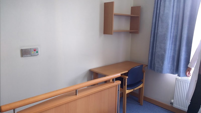 Servicio de estancia diurna de la Residencia AMAVIR El Pinar — foto 8