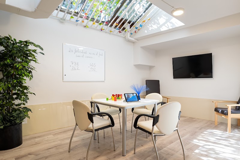 Centro de día Sanitas Clara Del Rey — foto 4